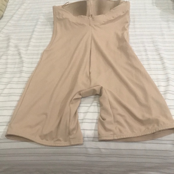 cream color strapple shapewear - Picture 5 of 10